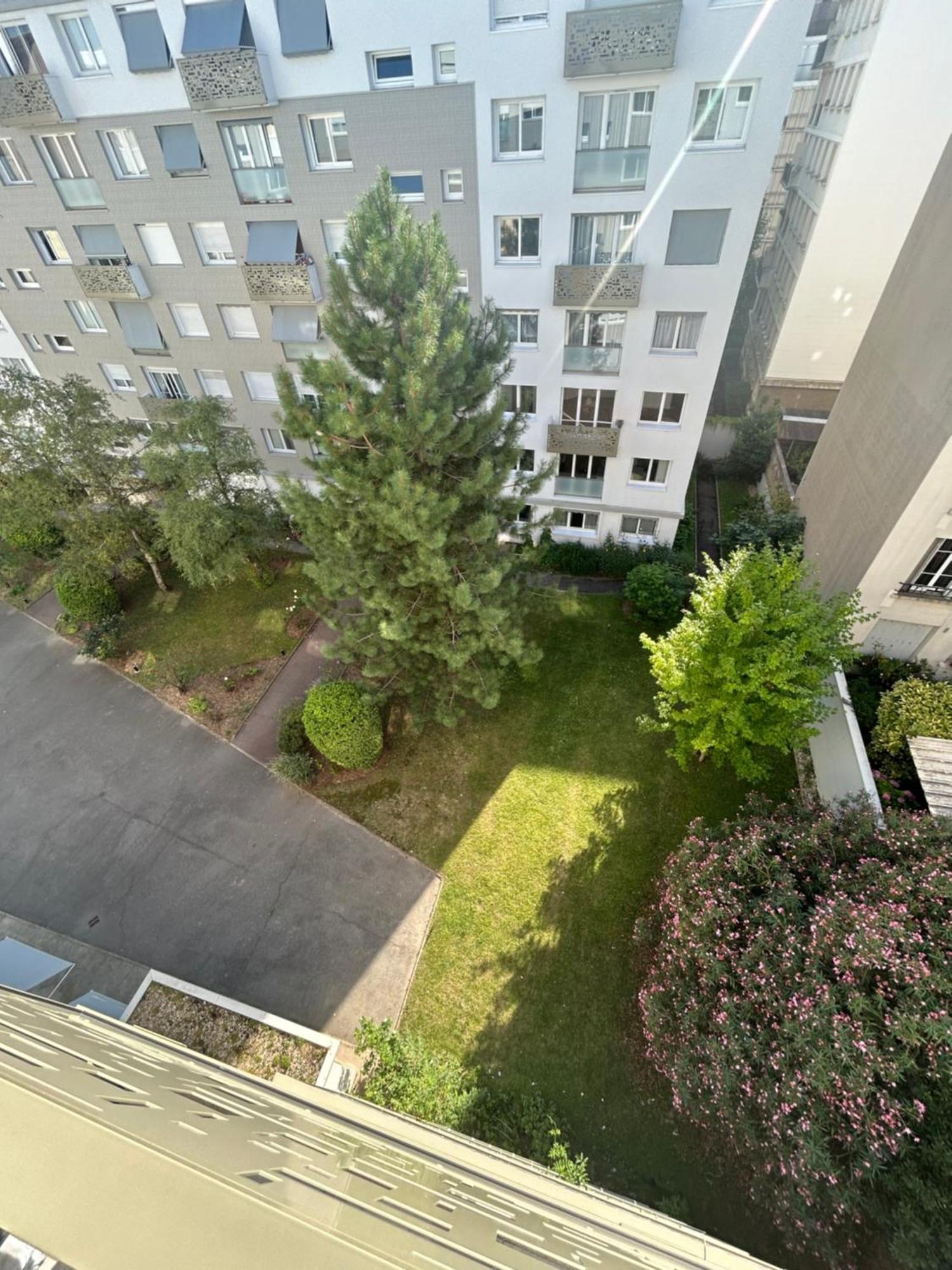 Appartement Meuble Tres Bien Situe ボローニュ・ビランクー エクステリア 写真
